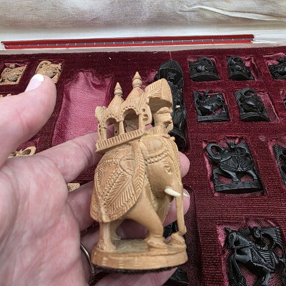 Chess Set Sandalwood Ebony Carved Wood Handmade Indian Mythology Sculpture VTG‎ - Picture 8 of 16